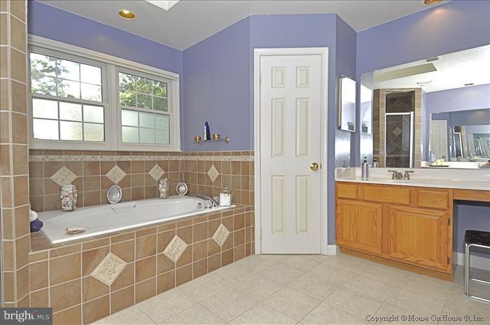 2816 Jutland Road Kensington, MD 20895 - Photo 8 of 30 Bath (Master)