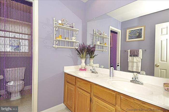 2816 Jutland Road Kensington, MD 20895 - Photo 9 of 30 Bath