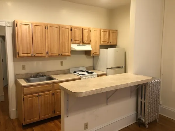 $2,300 | 1469 Beacon Street, Unit 9, Brookline, MA 02446