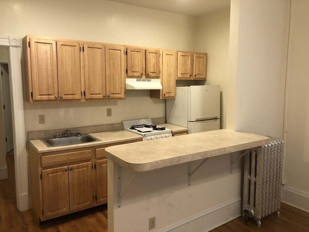 1469 Beacon Street, Unit 9 Brookline, MA 02446 - Photo 9 of 20
