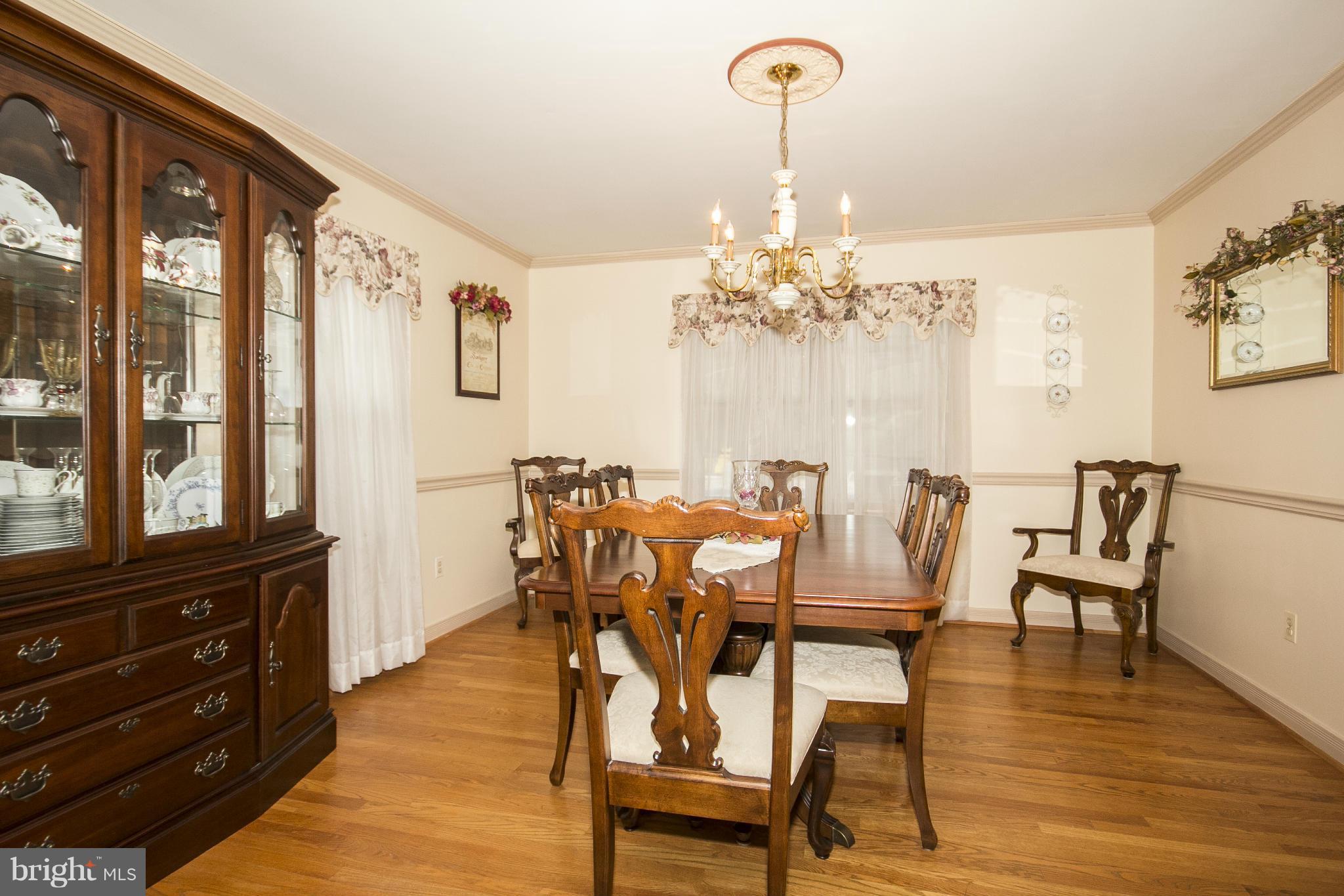 2420 Mt Ventus Road, Unit 1 Manchester, MD 21102 - Photo 8 of 30 Perfect for Entertaining w/Beautiful Moldings