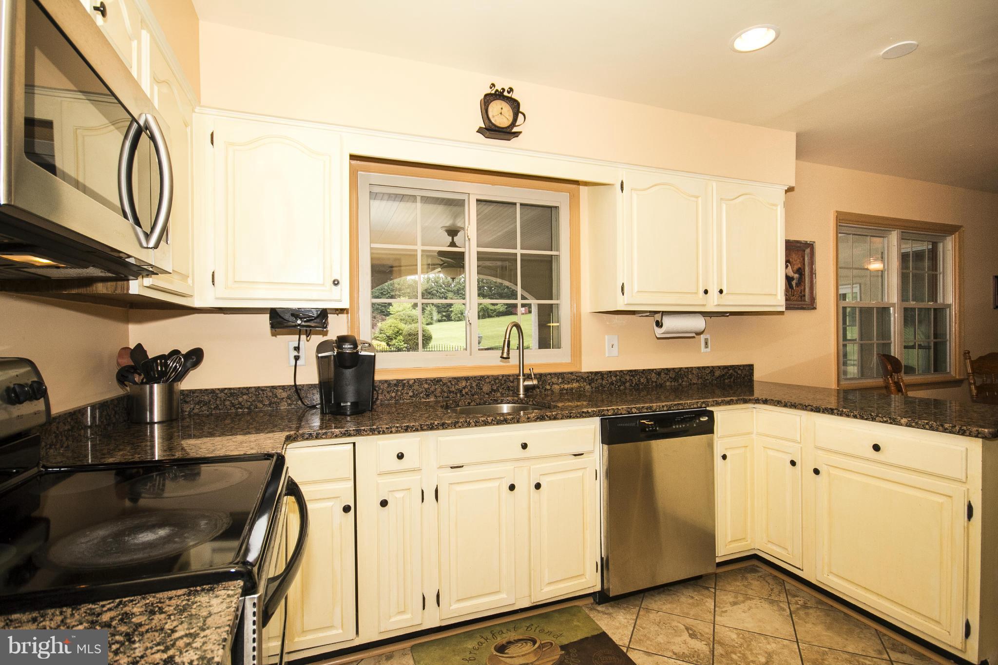 2420 Mt Ventus Road, Unit 1 Manchester, MD 21102 - Photo 10 of 30 Kitchen Overlooks Eat In Area