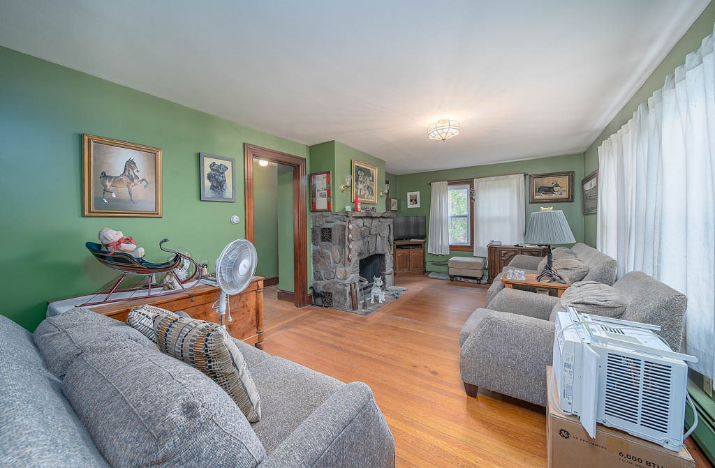 219 Peeptoad Road Scituate, RI 02857 - Photo 8 of 46