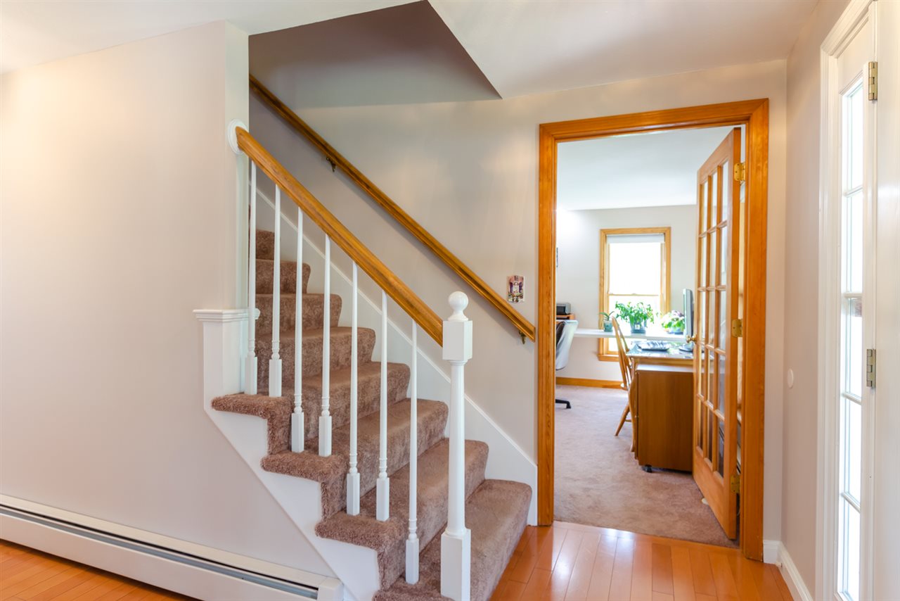 346 Federal Hill Road Milford, NH 03055 - Photo 6 of 38