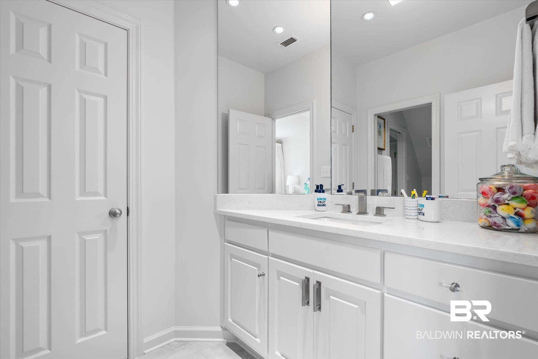 320 Long Court Mobile, AL 36608 - Photo 42 of 61 Bathroom featuring vanity