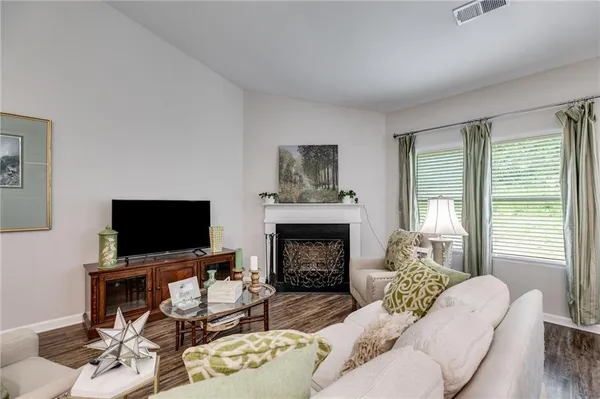 $299,900 | 204 Stone Creek Court, Temple, GA 30179