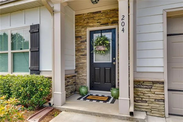 $299,900 | 204 Stone Creek Court, Temple, GA 30179