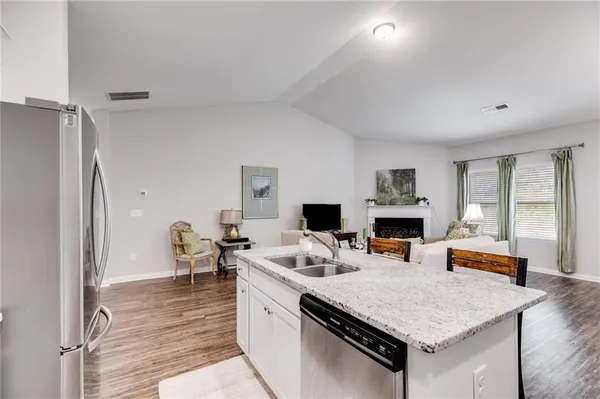 $299,900 | 204 Stone Creek Court, Temple, GA 30179