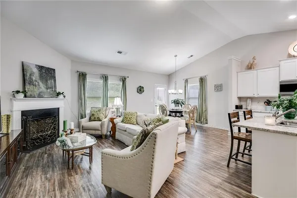 $299,900 | 204 Stone Creek Court, Temple, GA 30179