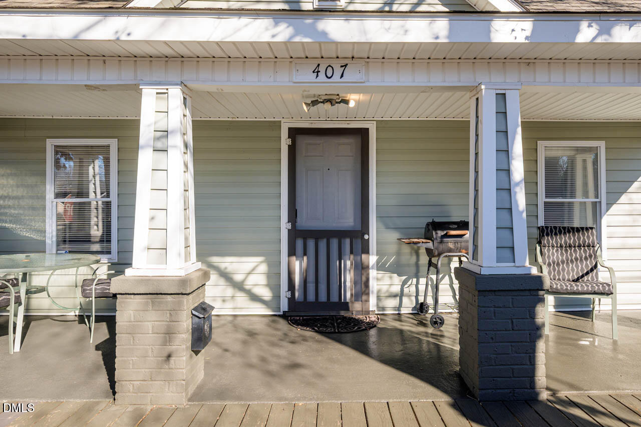 407 Oak Street Graham, NC 27253 - Photo 5 of 37 407OakSt-001b