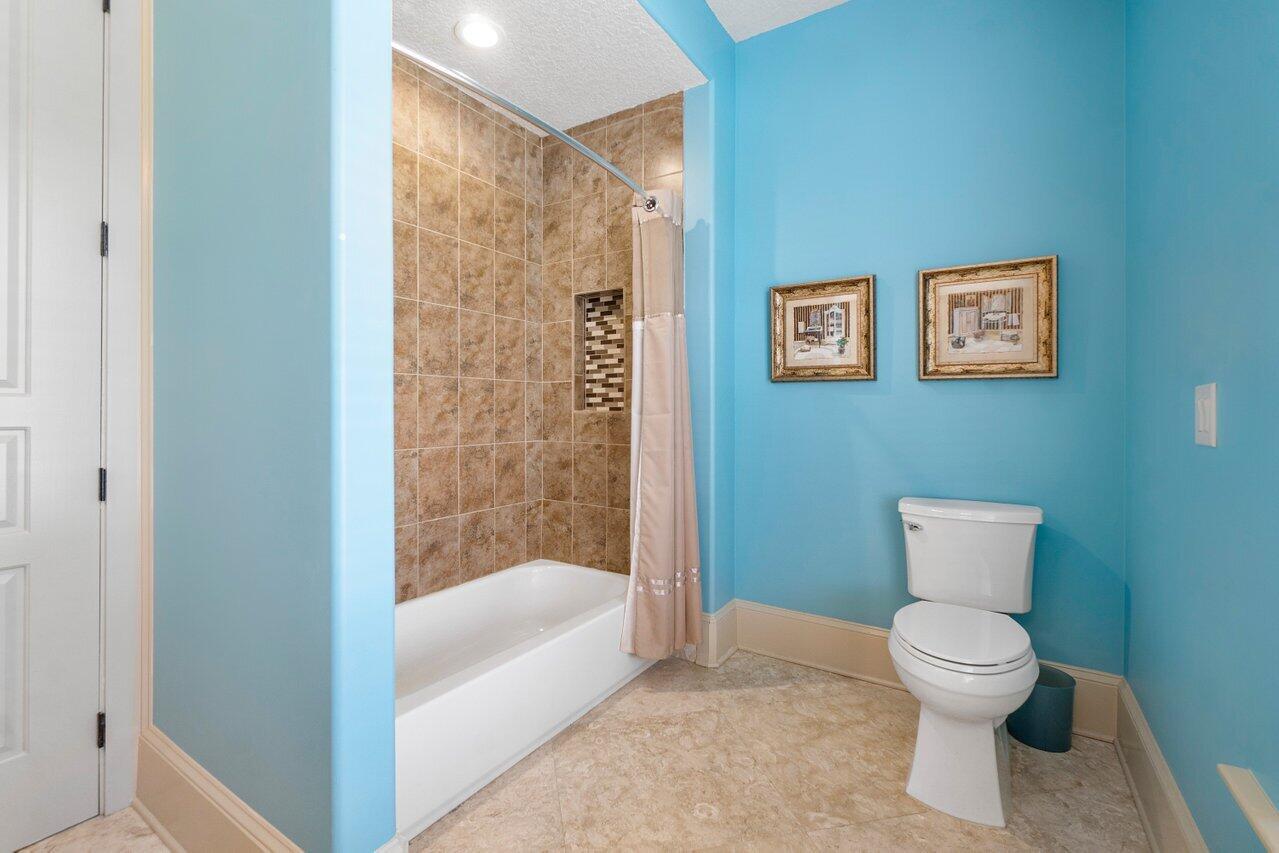 1101 Singer Drive Riviera Beach, FL 33404 - Photo 28 of 39 Bathroom #3
