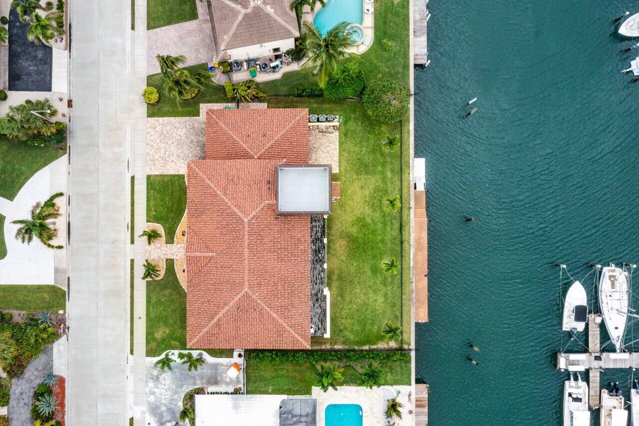 1101 Singer Drive Riviera Beach, FL 33404 - Photo 37 of 39 Overview