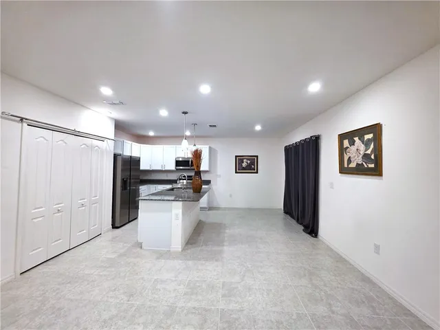 $2,050 | 7980 East 98th Avenue, Vero Beach, FL 32967