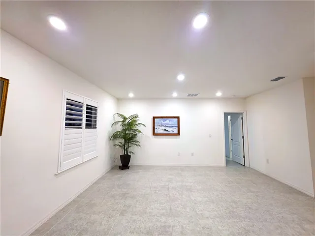 $2,050 | 7980 East 98th Avenue, Vero Beach, FL 32967