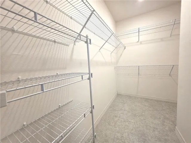 $2,050 | 7980 East 98th Avenue, Vero Beach, FL 32967