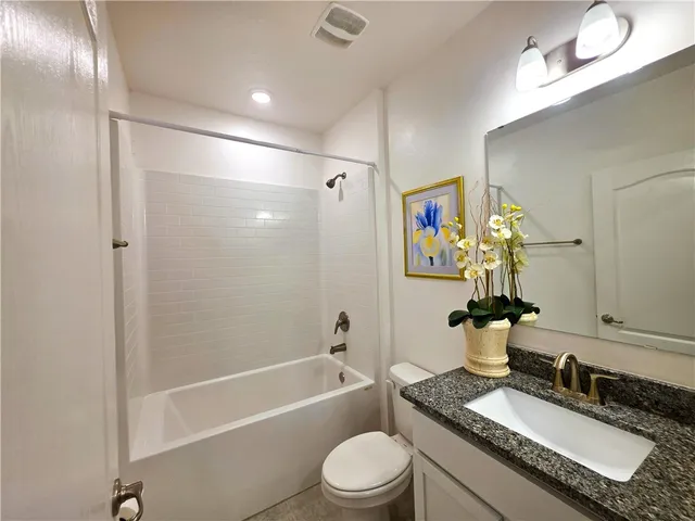 $2,050 | 7980 East 98th Avenue, Vero Beach, FL 32967