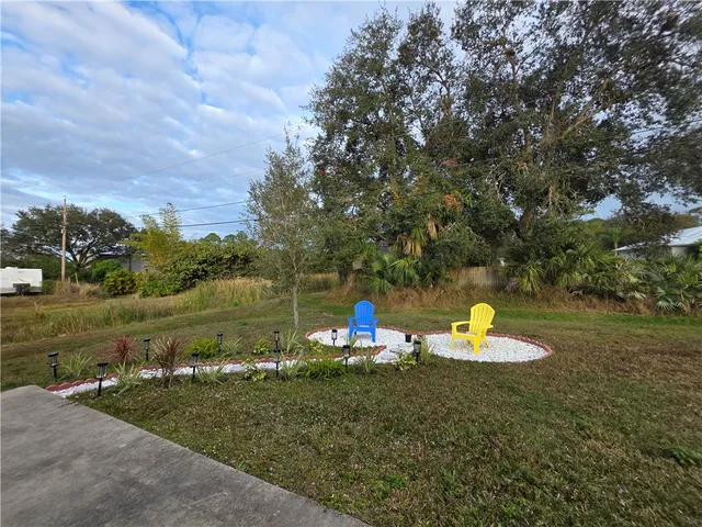 $2,050 | 7980 East 98th Avenue, Vero Beach, FL 32967
