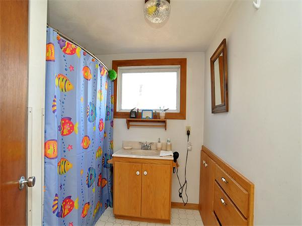 15 Elginwood Road Peabody, MA 01960 - Photo 19 of 27 Gallery Image 19