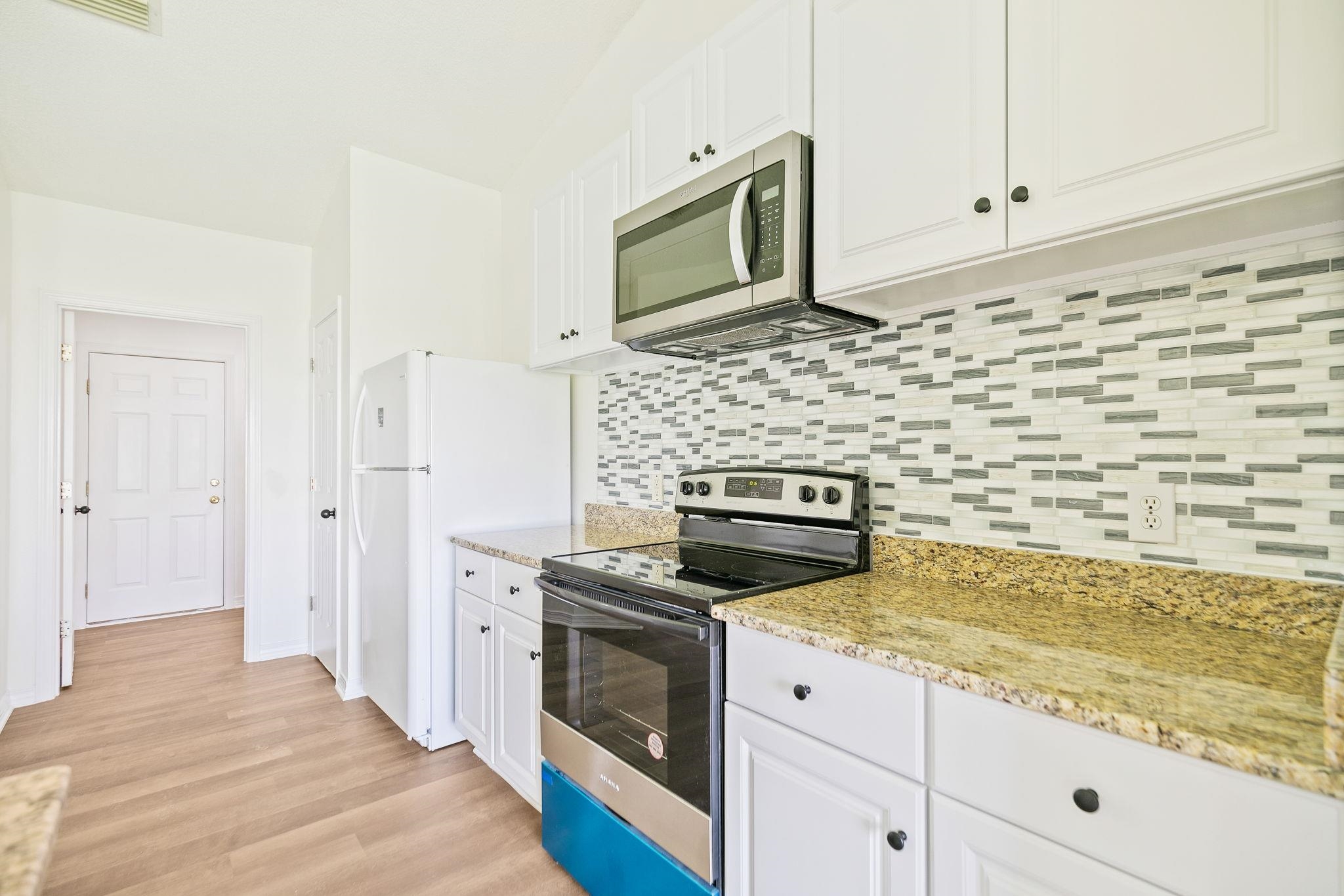 23676 Sparrows Point Daphne, AL 36526 - Photo 26 of 56 Kitchen