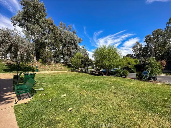 $565,000 | 23777 Mulholland Highway, Unit 62, Calabasas, CA 91302