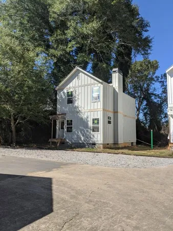 $1,725 | 13 Liberty Street, Gainesville, GA 30501