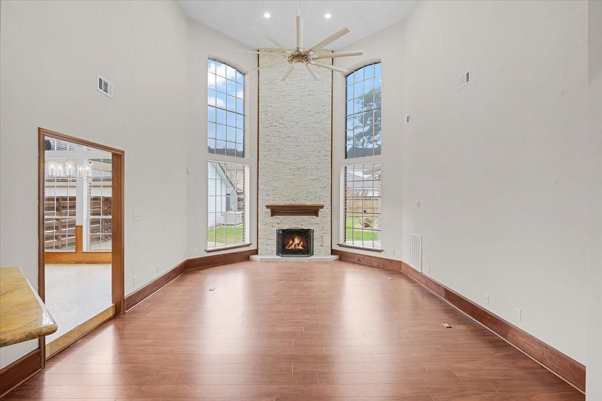 6710 Blue Hills Road Houston, TX 77069 - Photo 4 of 32 Gallery Image 4
