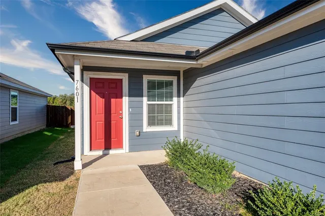 $2,100 | 7601 Bluebell Lane, McKinney, TX 75071