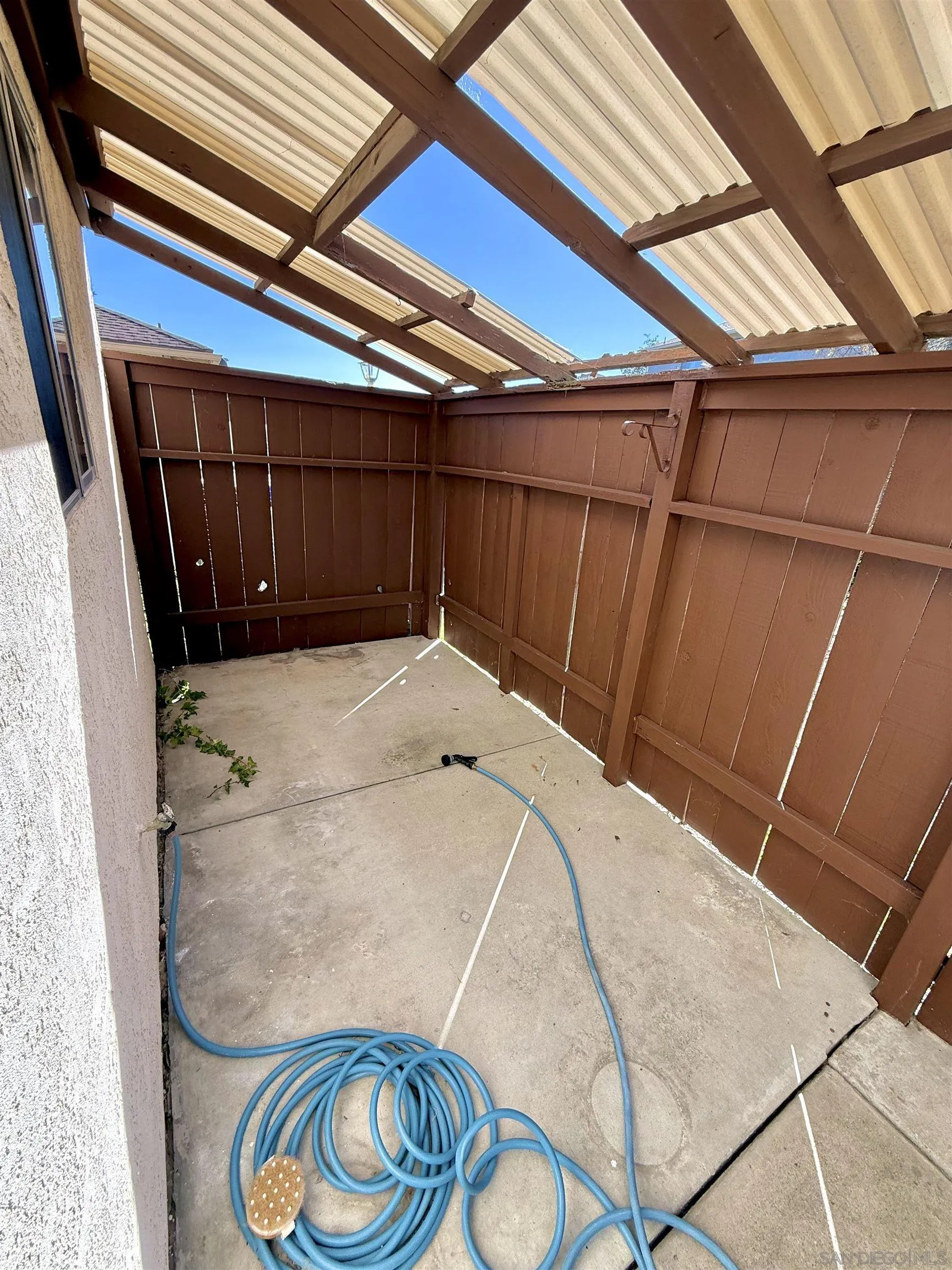 2139 Via Esmarca Oceanside, CA 92054 - Photo 5 of 11 Patio/Deck
