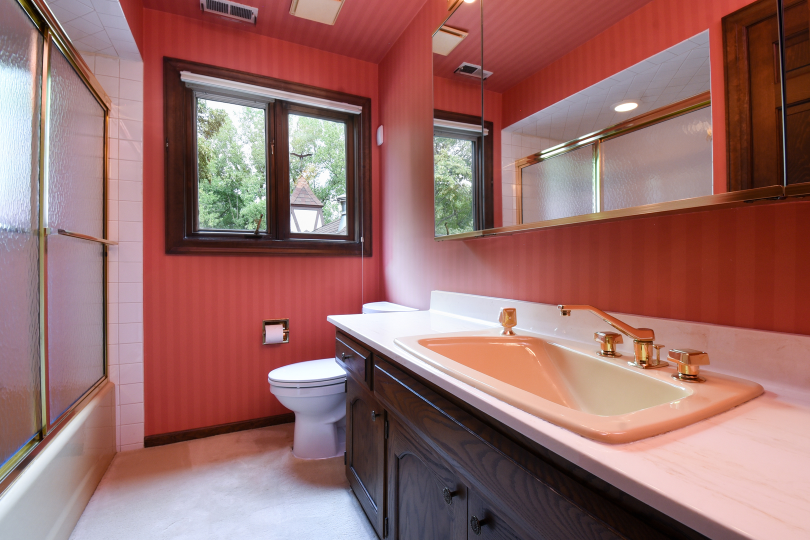 46 Ramsgate Drive Palos Park, IL 60464 - Photo 27 of 46 a bathroom with a sink and a toilet