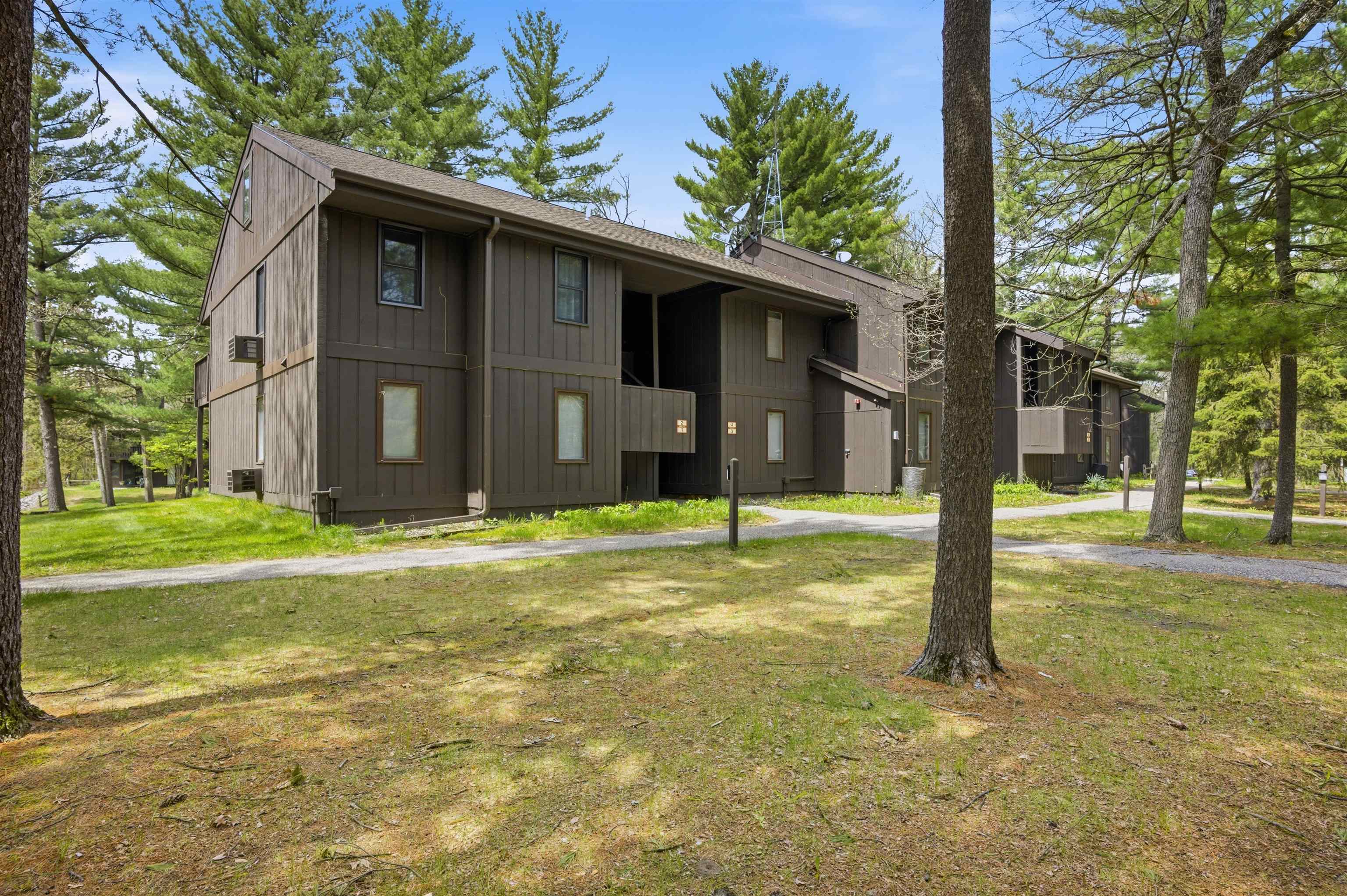 3 Spruce Trail, Unit 3 Wisconsin Dells, WI 53965 - Photo 2 of 40