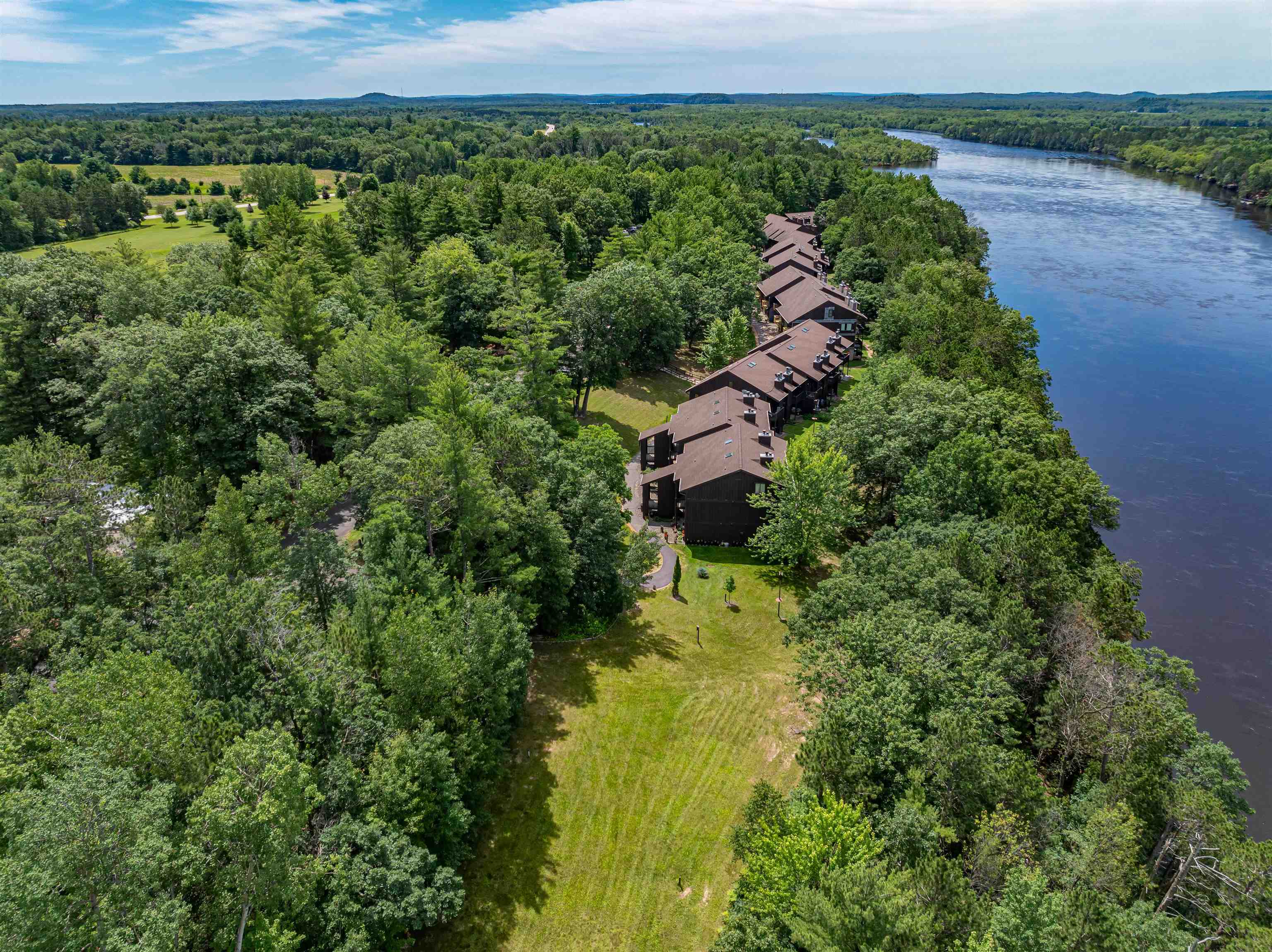 3 Spruce Trail, Unit 3 Wisconsin Dells, WI 53965 - Photo 23 of 40