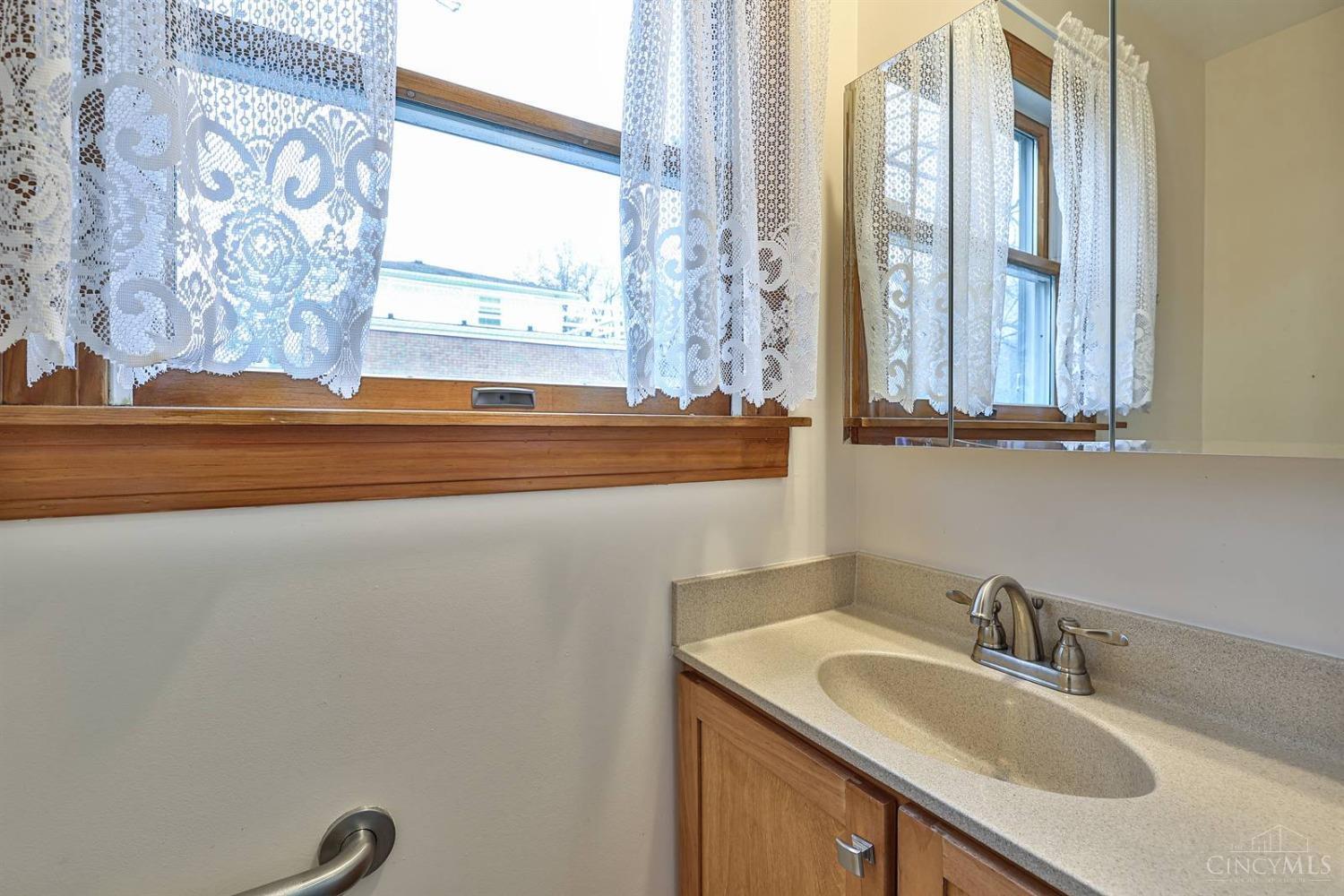 10211 Leacrest Road Cincinnati, OH 45215 - Photo 28 of 35 Gallery Image 28