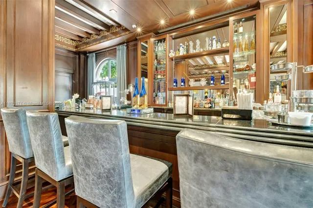 $20,000 | 19925 Northeast 39th Place, Unit 404, Aventura, FL 33180