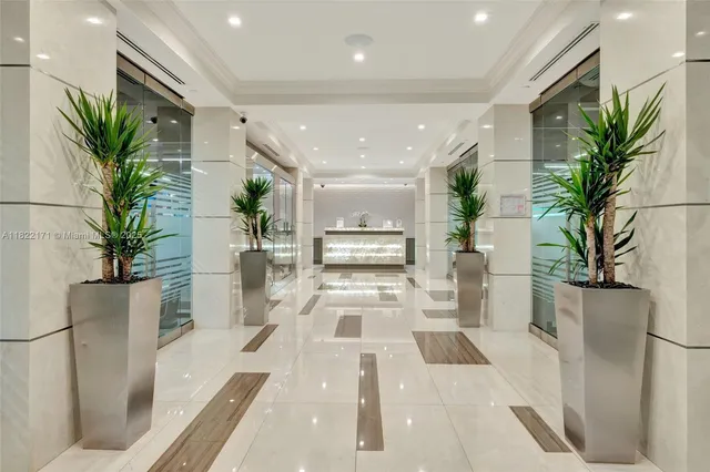 $20,000 | 19925 Northeast 39th Place, Unit 404, Aventura, FL 33180