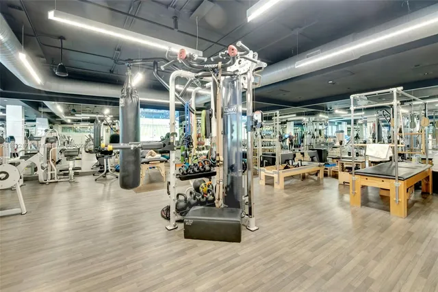 $20,000 | 19925 Northeast 39th Place, Unit 404, Aventura, FL 33180