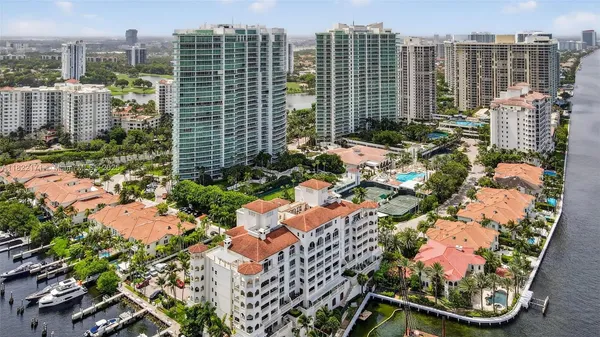 $20,000 | 19925 Northeast 39th Place, Unit 404, Aventura, FL 33180