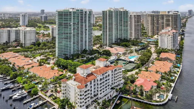 $20,000 | 19925 Northeast 39th Place, Unit 404, Aventura, FL 33180