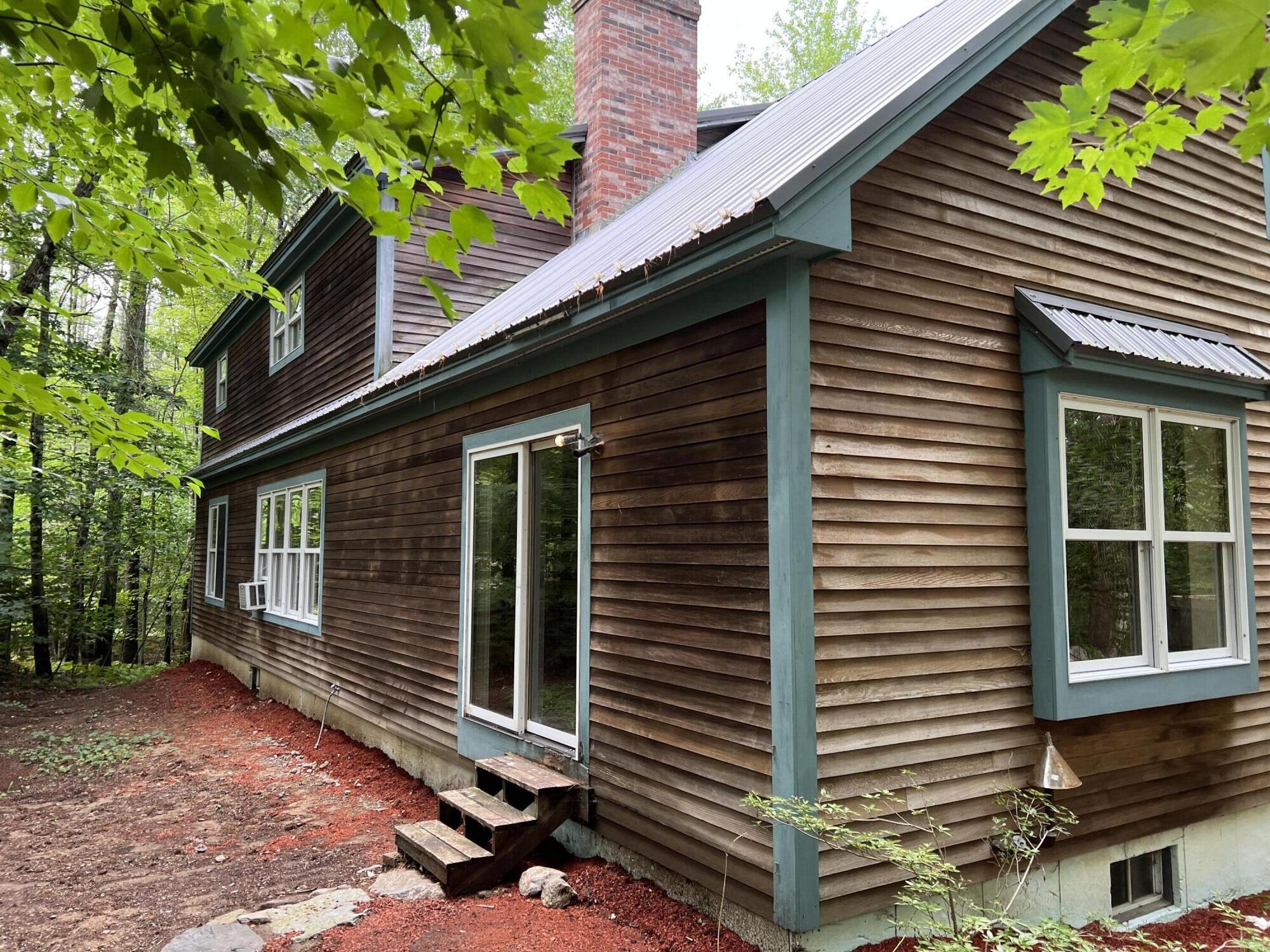 217 Railroad Avenue Springvale, ME 04083 - Photo 3 of 49 IMG-9989