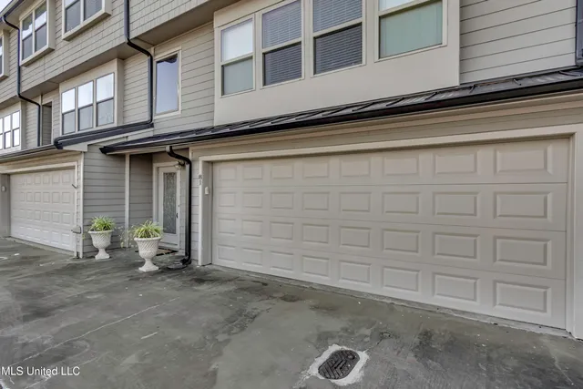 $485,000 | 81 Breakers Lane, Ridgeland, MS 39157