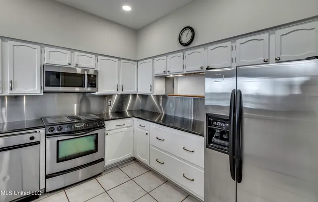 $485,000 | 81 Breakers Lane, Ridgeland, MS 39157