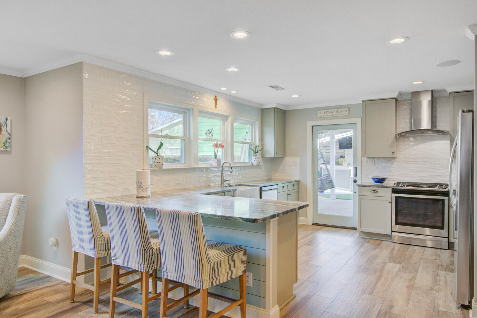 8 Vincent Drive Mount Pleasant, SC 29464 - Photo 22 of 68 32_32_mls