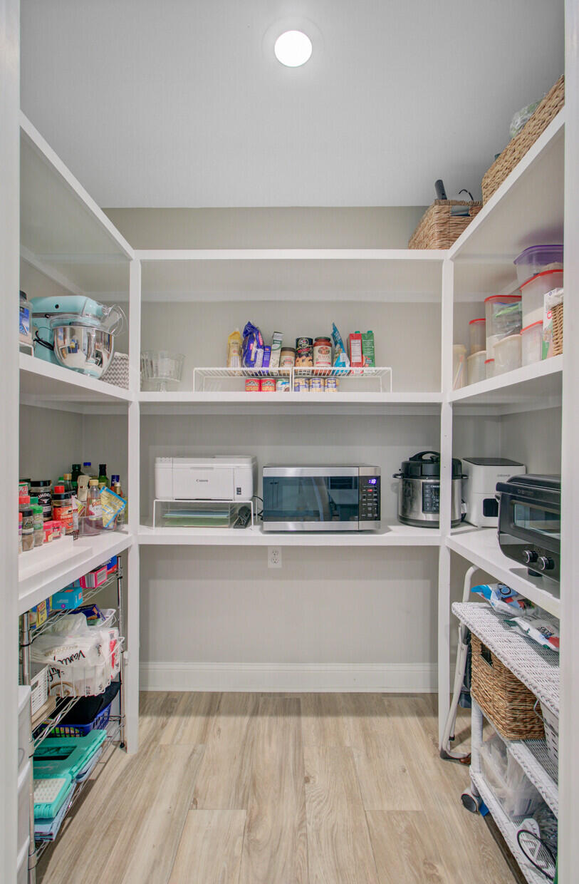 8 Vincent Drive Mount Pleasant, SC 29464 - Photo 30 of 68 40_40_mls