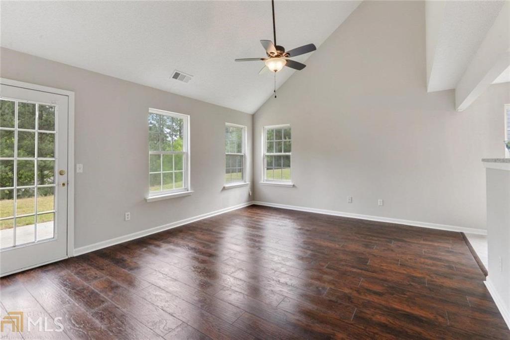 635 Sable View Lane Atlanta, GA 30349 - Photo 6 of 24