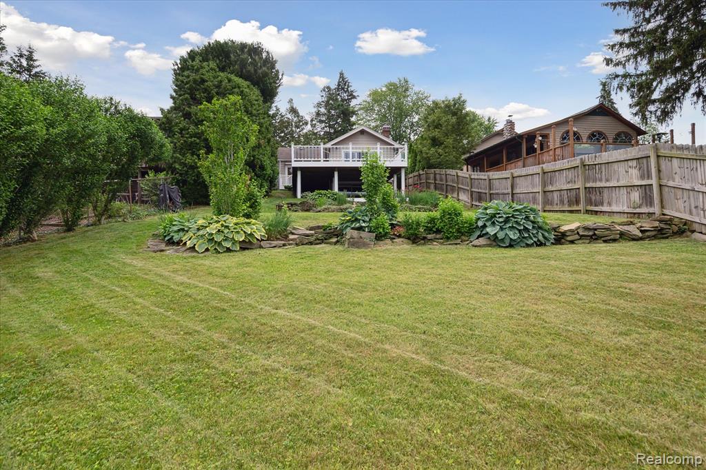 3330 Lexington Road Waterford, MI 48328 - Photo 9 of 47