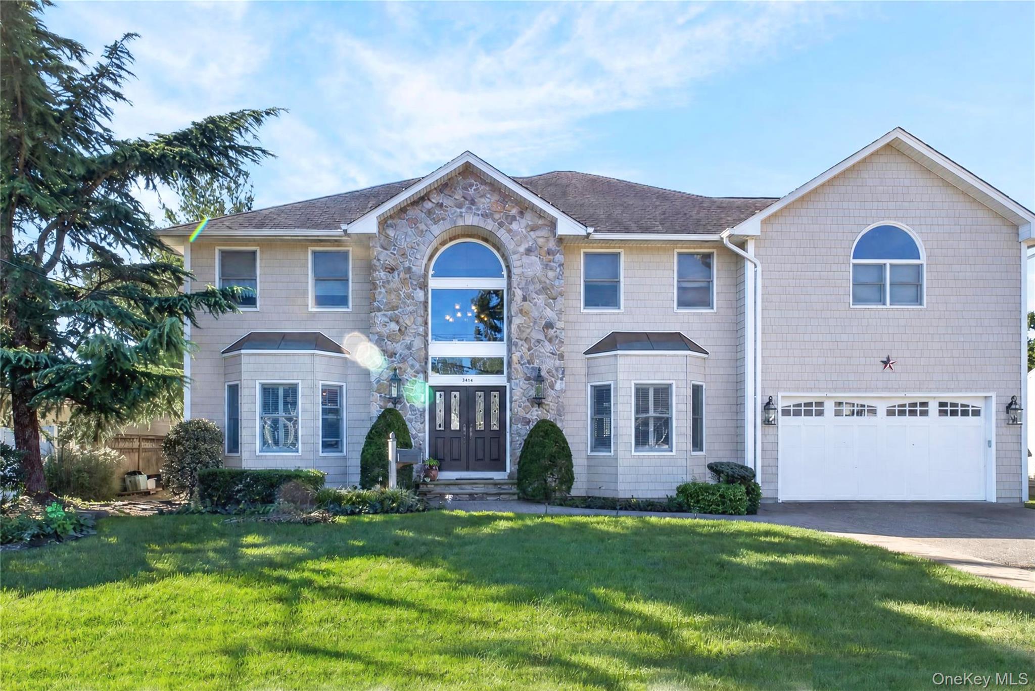 3414 Manchester Road Wantagh, NY 11793 - Photo 2 of 29 Gallery Image 2