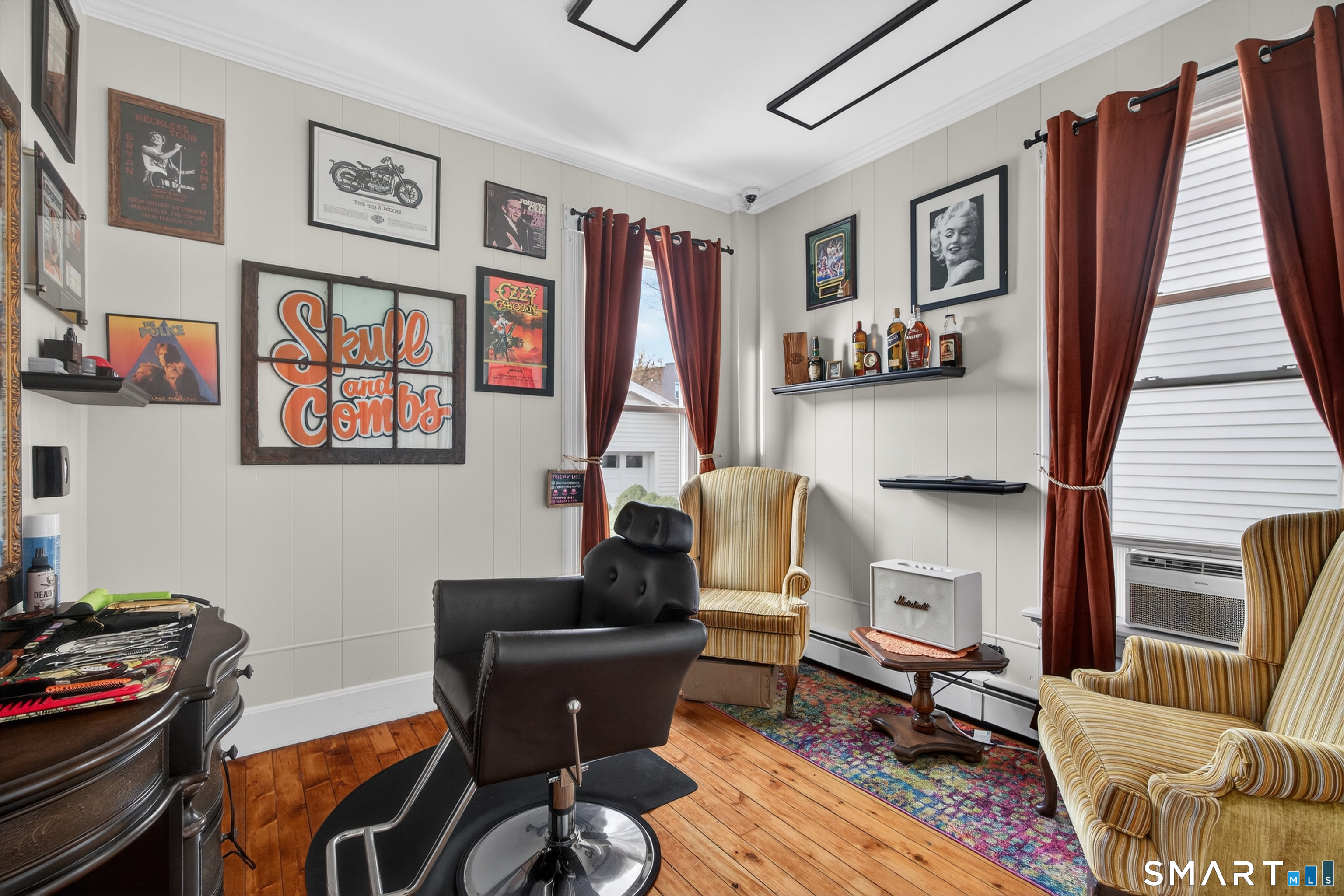 832 State Street New Haven, CT 06511 - Photo 13 of 39 a living room with furniture and a window