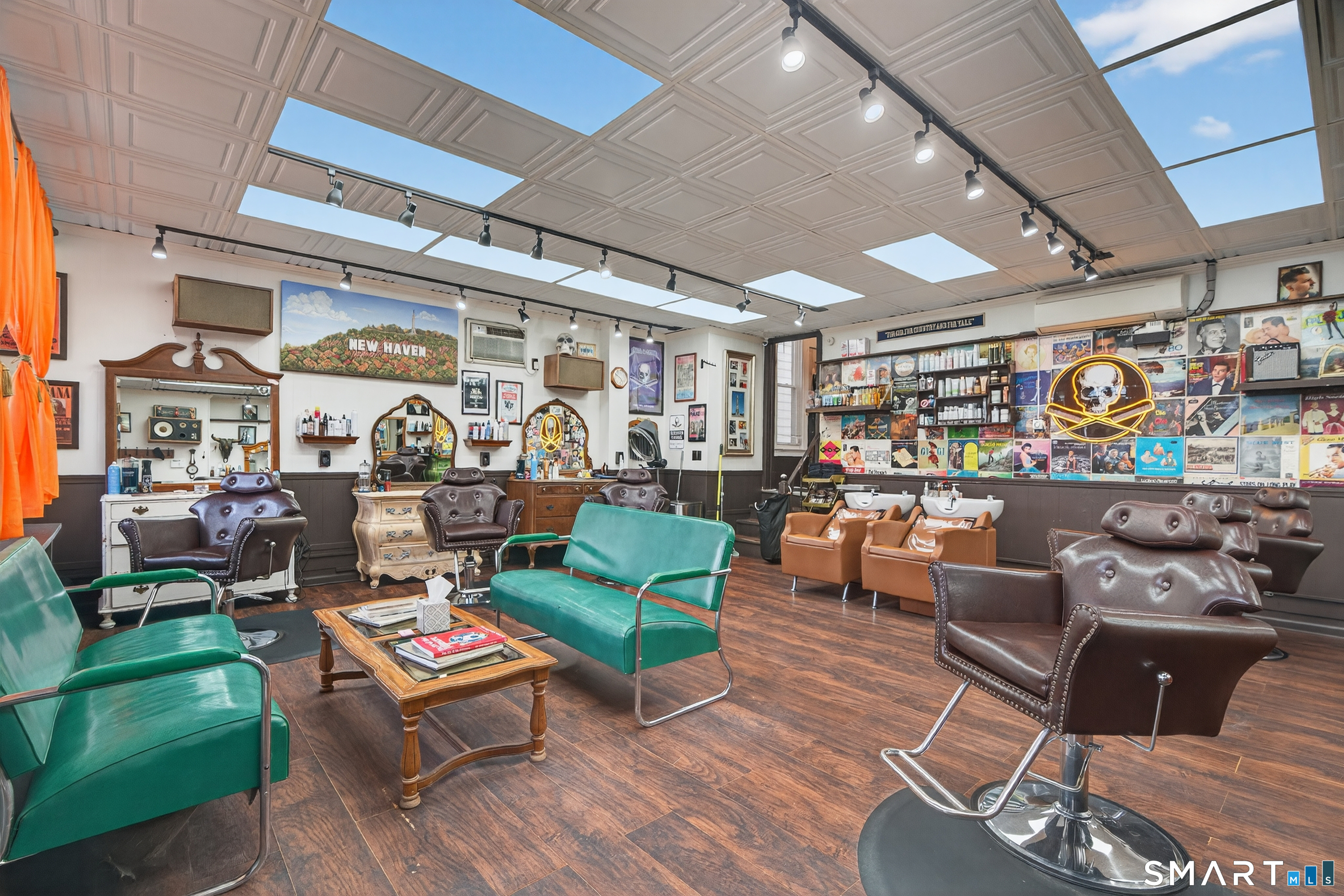 832 State Street New Haven, CT 06511 - Photo 6 of 39 a living room with patio furniture and a wooden floor