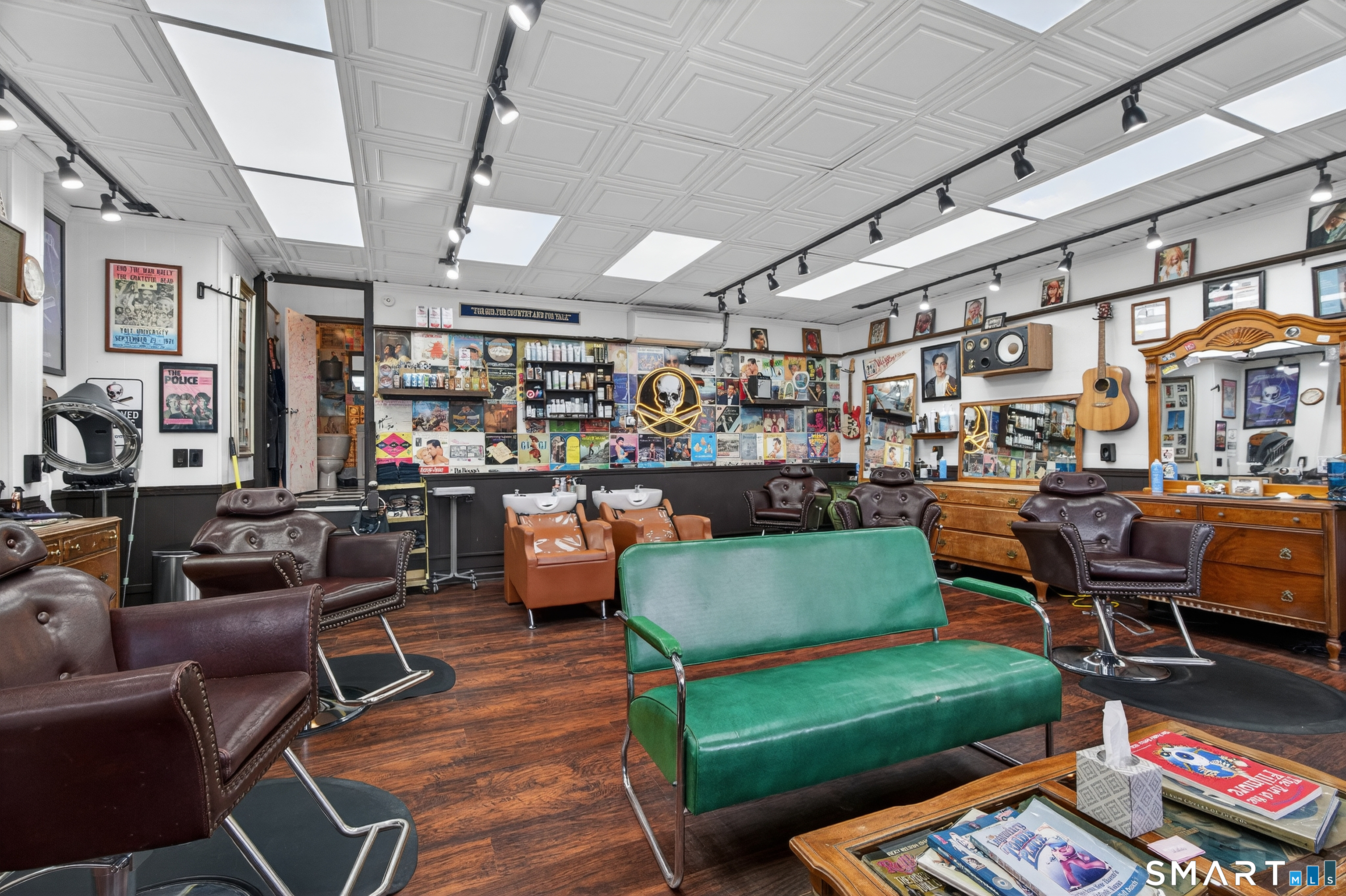 832 State Street New Haven, CT 06511 - Photo 7 of 39 a living room with lots of furniture and a rug