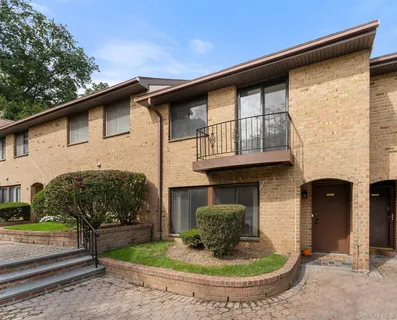 $675,000 | 11 Jackson Avenue, Unit 4, Scarsdale, NY 10583