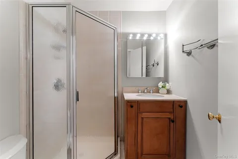 $675,000 | 11 Jackson Avenue, Unit 4, Scarsdale, NY 10583